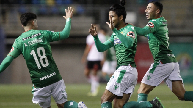 Audax Italiano derrotó con claridad a Curicó Unido y trepó al cuarto puesto del Campeonato Nacional