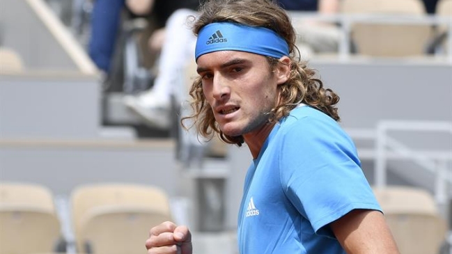 Stefanos Tsitsipas avanzó con paso firme a segunda ronda en Roland Garros