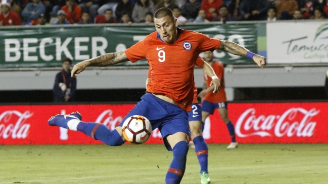 Clubes nacionales y extranjeros felicitaron a los chilenos convocados para Copa América