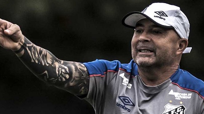 Presidente de Santos rebatió críticas de Sampaoli: Trajimos todo lo que pidió