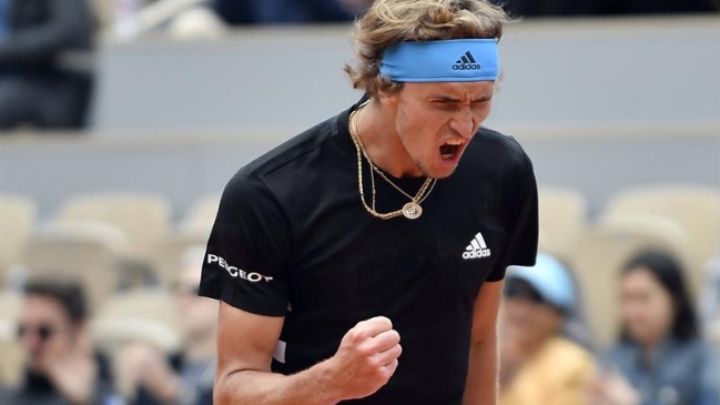 Alexander Zverev logró sufrida victoria en primera ronda de Roland Garros