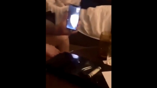 Jugador de hockey se envolvió en polémica por imágenes junto a dos líneas de polvo blanco