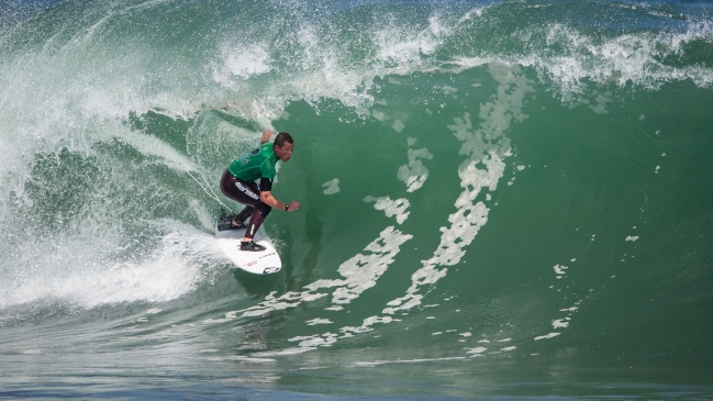 Brasileño de 14 años sorprendió a todos en el primer día del Arica Pro Tour QS 3000