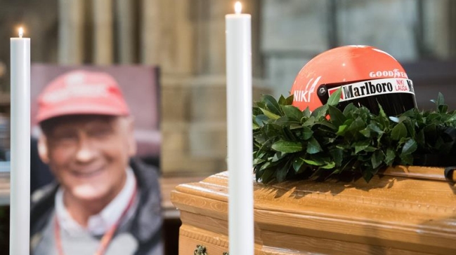 Miles de austriacos despidieron a Niki Lauda en Viena
