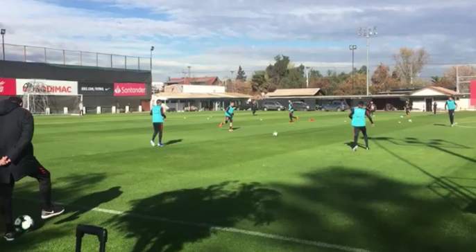 Con 17 jugadores la selección entrena en “Juan Pinto Durán”