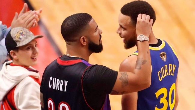 El intenso careo entre el rapero Drake y Stephen Curry en la primera final de la NBA
