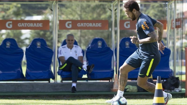 El retorno de Neymar a las prácticas con balón