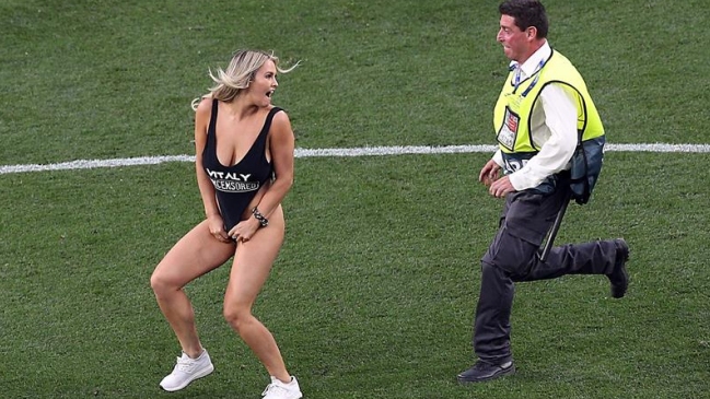 ¿Quién es la mujer que invadió la cancha en la final de la Champions League?