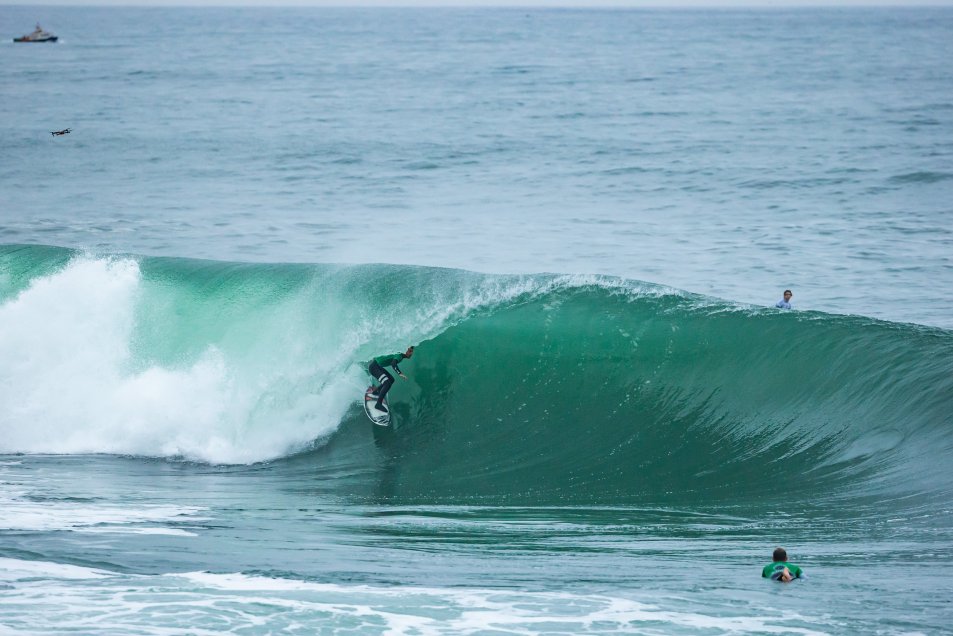 “El Gringo” regaló olas de más de tres metros en la penúltima jornada del Arica Pro Tour