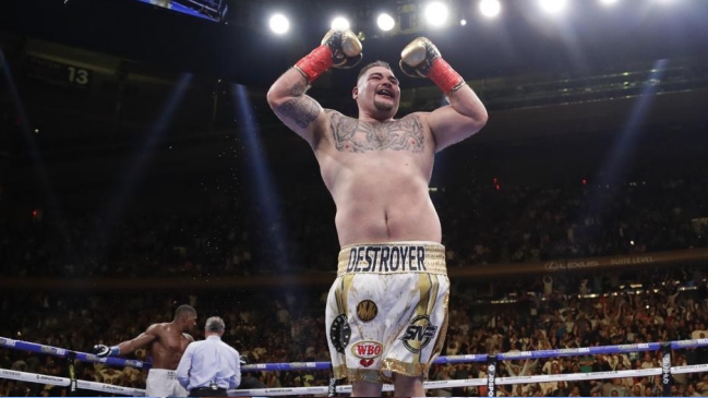 El nocaut con el que Anthony Ruiz Jr. derrotó al campeón Anthony Joshua en Nueva York