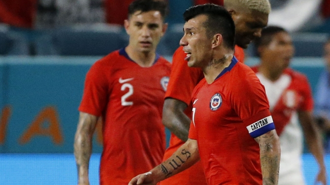 La molestia de Gary Medel durante la conferencia de prensa de Reinaldo Rueda