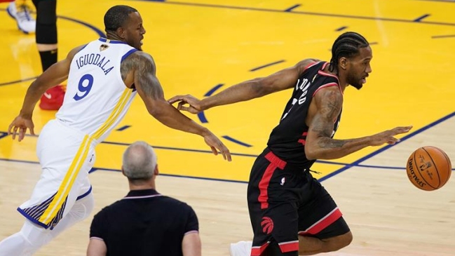 Toronto Raptors venció a domicilio a Golden State y retomó la ventaja en las finales de la NBA
