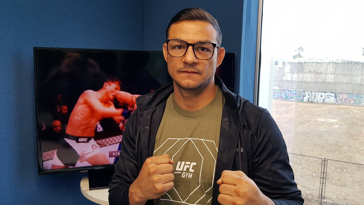 Cub Swanson conversó con Al Aire Libre sobre artes marciales mixtas y su visita a Chile