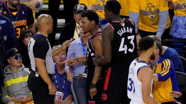 Inversionista de Golden State Warriors fue multado y suspendido por empujones a Kyle Lowry