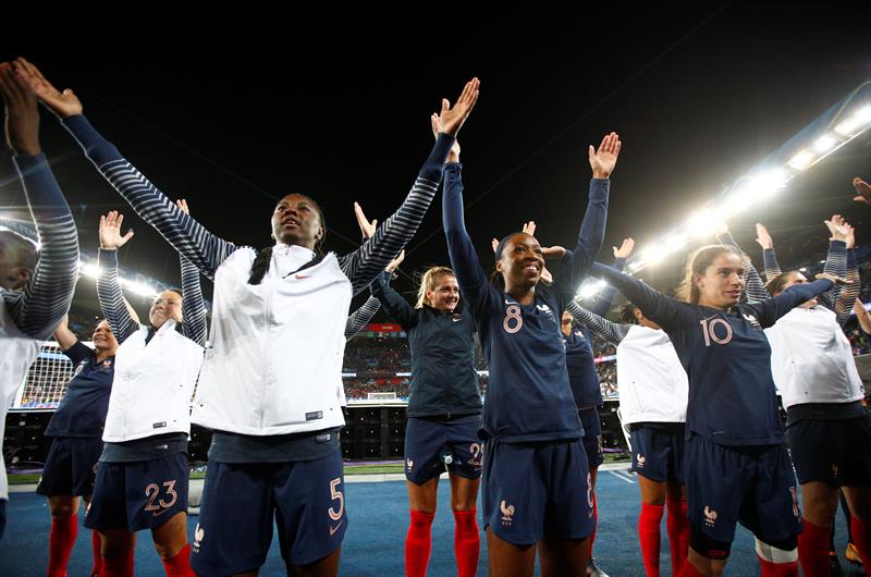 Francia vivió una fiesta en París tras golear a Corea del Sur en inicio del Mundial Femenino