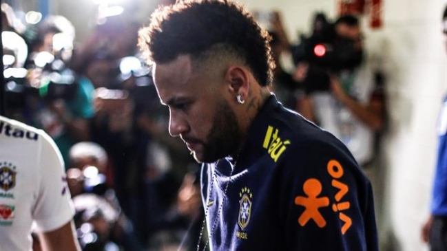 Modelo que acusó a Neymar alegó robo de tablet donde guardaba video del delantero