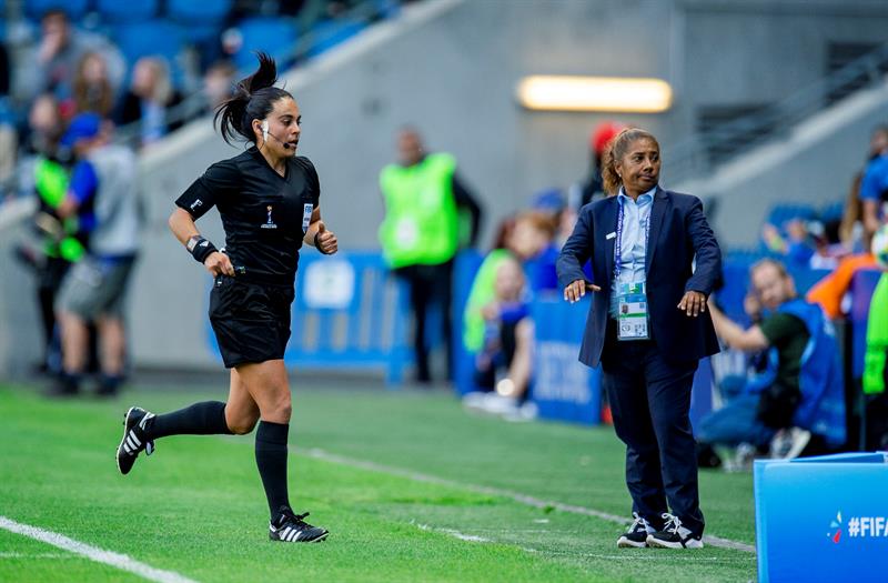 El buen debut de las árbitras chilenas en el Mundial de Francia