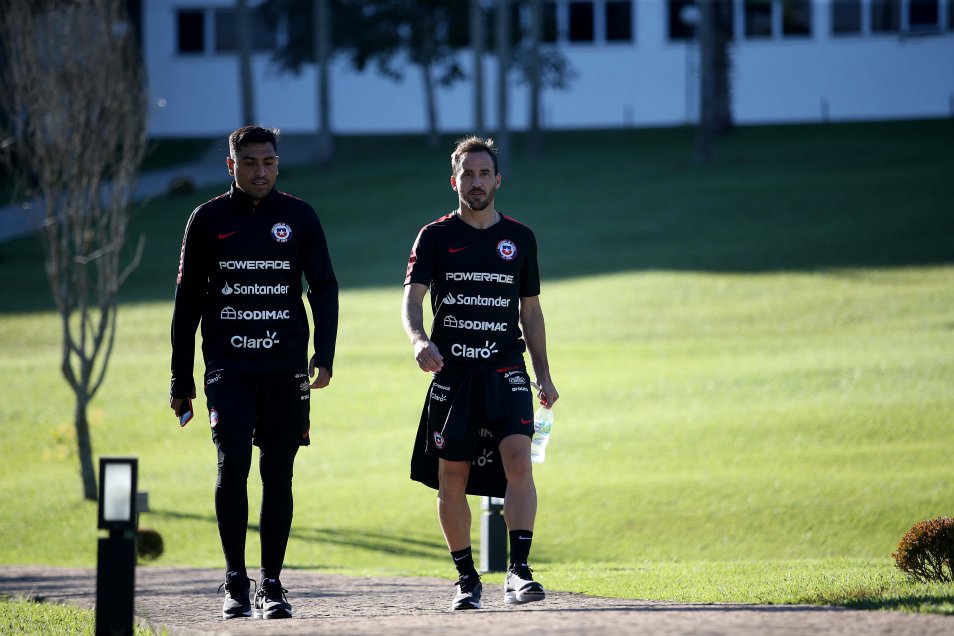 Otra mirada al primer entrenamiento de la Roja en Itu