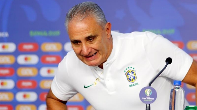 Tite: Sobre Neymar se habla más fuera que dentro de la selección
