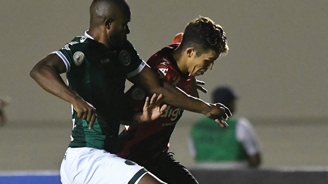 Goiás superó a Athletico Paranaense pese a autogol de Rafael Vaz