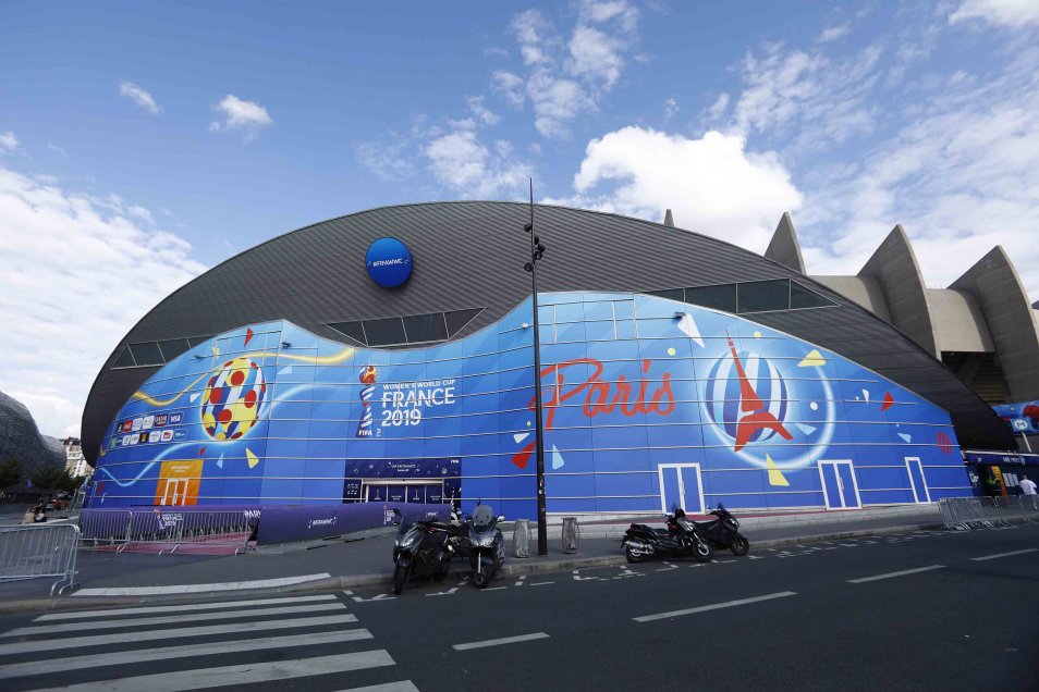La Roja femenina hizo reconocimiento de cancha en el Parque de los Príncipes