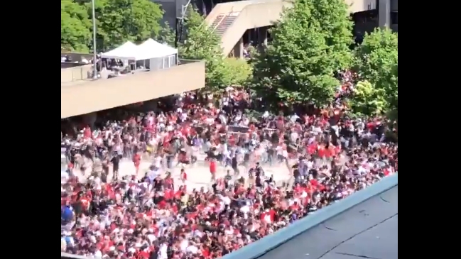 La peligrosa estampida durante celebración de los Raptors en Toronto
