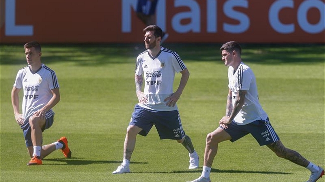 Argentina entrena sin dar pistas sobre el equipo que afrontará duelo ante Paraguay