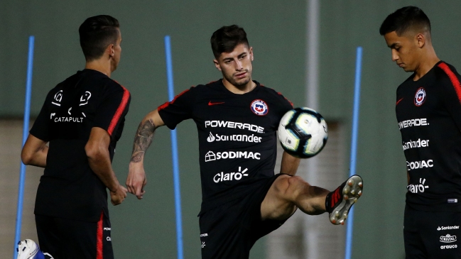 La Roja tuvo su primera práctica de cara al duelo con Ecuador sin los titulares ante Japón