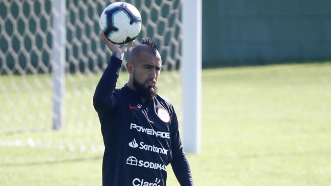 Arturo Vidal no entrenó a la par de sus compañeros en la previa del choque con Ecuador