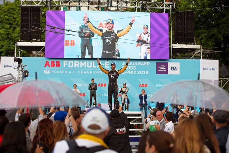 Jean-Eric Vergne ganó en Berna y se acercó aún más al título de la Fórmula E