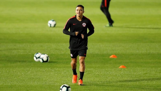 Alexis Sánchez y Arturo Vidal participaron en la última práctica de la Roja para el choque con Uruguay