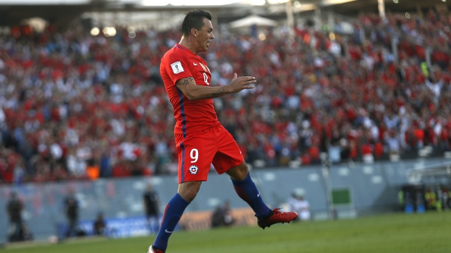 Un nostálgico Esteban Paredes recordó los “momentos inolvidables con La Roja”