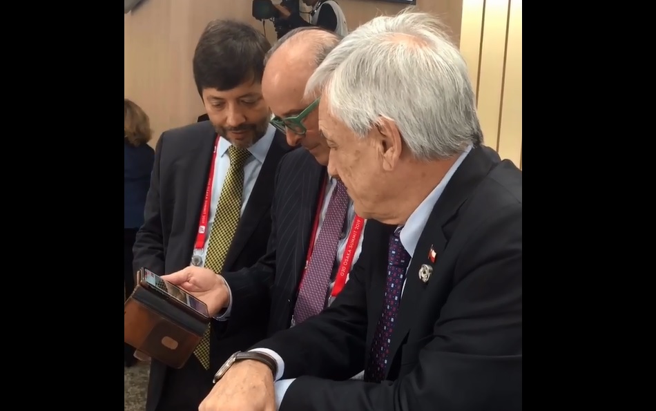 Así vivió Sebastián Piñera desde Japón el penal de Alexis Sánchez que alegró a todo Chile