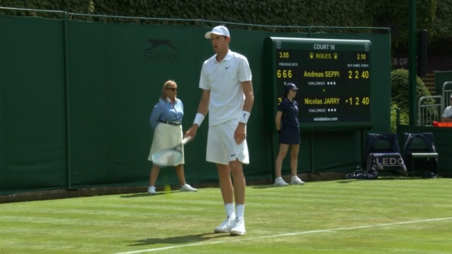 Nicolás Jarry tuvo debut y despedida en Wimbledon tras caer ante un sólido Andreas Seppi