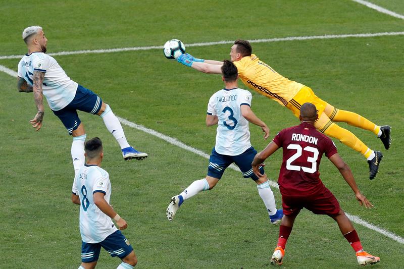 El once inicial de Argentina para enfrentar a Brasil por semifinales de Copa América