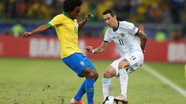 Relator argentino manifestó su rabia contra Di María durante la derrota ante Brasil en Copa América