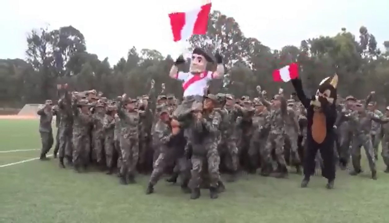 El curioso video del Ejército del Perú para alentar a su selección de cara al choque con la Roja