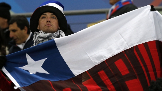 Así se escuchó el himno de Chile en Porto Alegre para el duelo con Perú