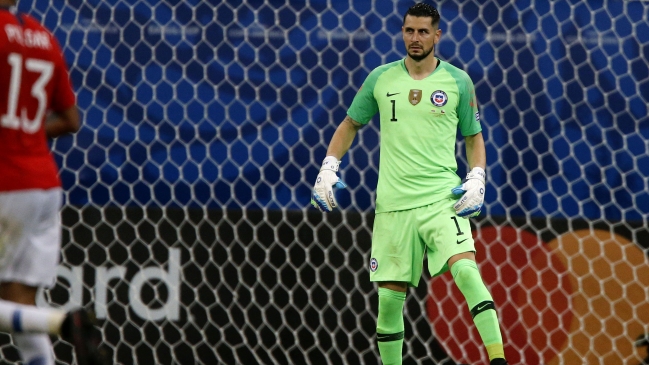 Gabriel Arias fue blanco de las críticas por su salida en el segundo gol de Perú