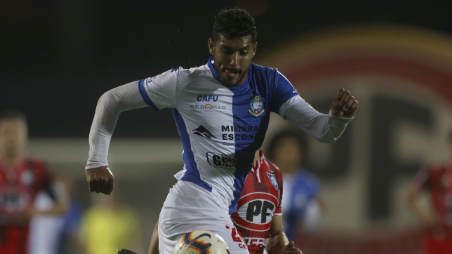 Delantero uruguayo Adrián Balboa puso fin a su préstamo y dejó Deportes Antofagasta