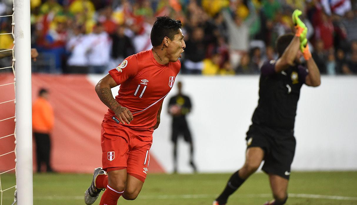 Raúl Ruidíaz sobre opción de repetir gol con la mano a Brasil: “Ahora hay VAR”