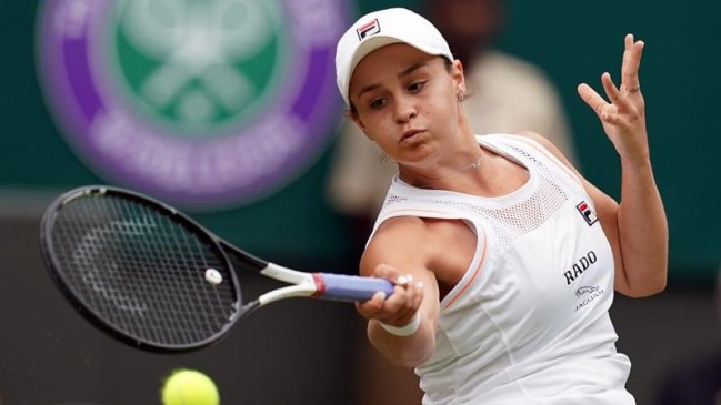 Barty sumó su decimoquinta victoria consecutiva y accedió por primera vez a octavos en Wimbledon