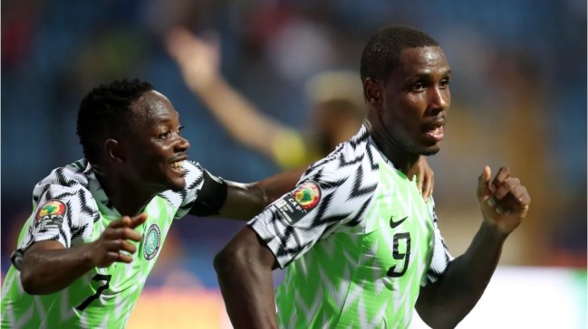 Nigeria alcanzó los cuartos en la Copa Africana al quedarse con vibrante encuentro ante Camerún