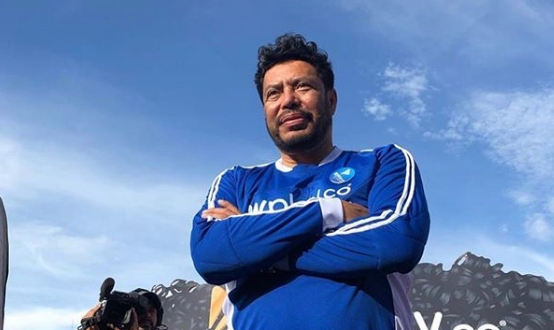 René Higuita cumplió apuesta y cortó su icónica melena