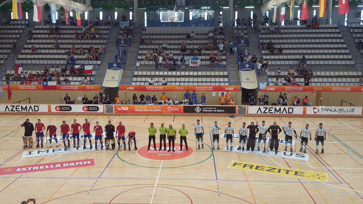 Selección chilena de hockey patín debutó con amarga caída ante Argentina en el Mundial