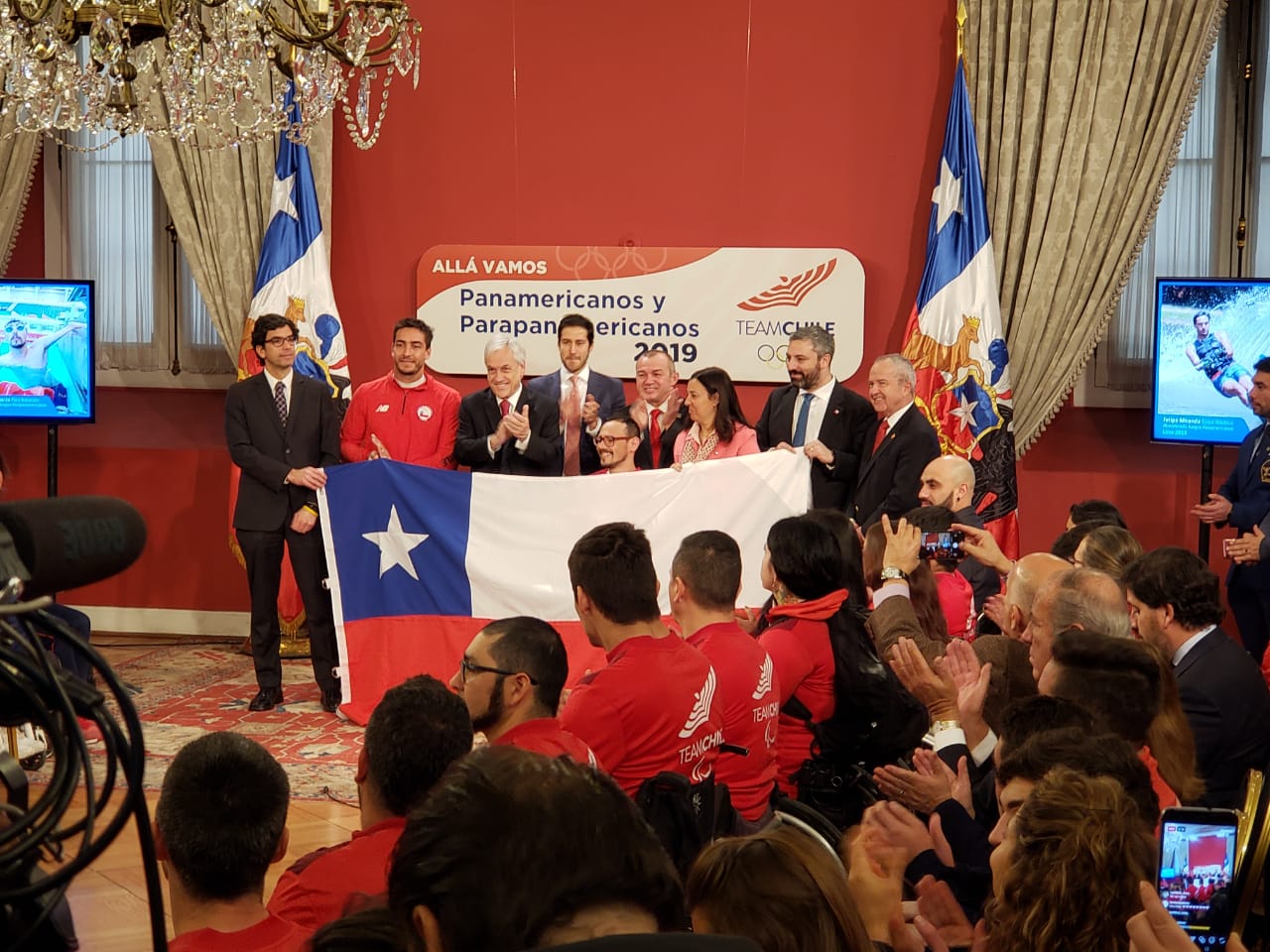 La columna de José Arnaldo Pérez: La Bandera, el escudo y los campeones