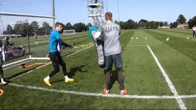 Con los “alemanes” incluidos: Así entrenan los arqueros del Leeds de Marcelo Bielsa