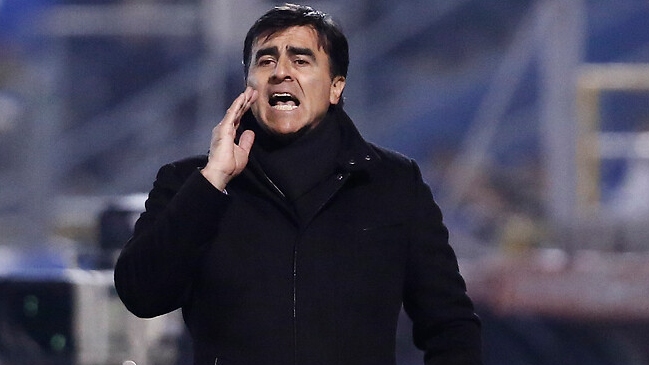 Gustavo Quinteros: Me quedo conforme porque el equipo fue muy superior