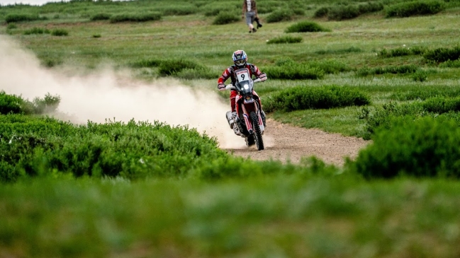 José Ignacio Cornejo fue sexto y se mantiene top ten en el Silk Way Rally