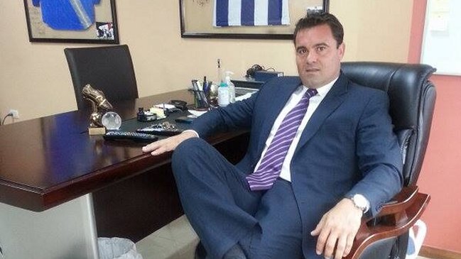 Justicia argentina pidió captura internacional de ex delantero de U. Católica por robo de camionetas